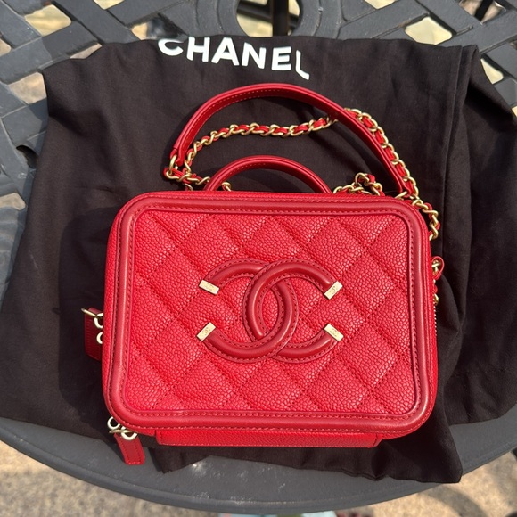 Chanel Red Quilted Crossbody Bag - Picture 1 of 8
